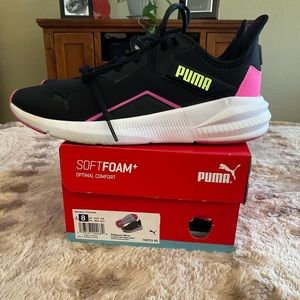Women’s Platinum Puma Sneaker